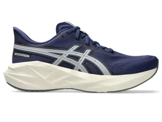 NOVABLAST  5 ASICS TRACK CLUB