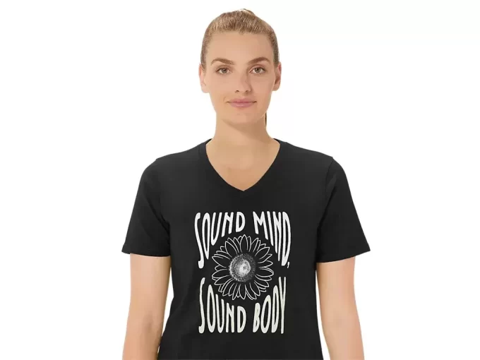 WOMEN’S SUNFLOWER SLOGAN V-NECK WOMEN’S SUNFLOWER SLOGAN V-NECK